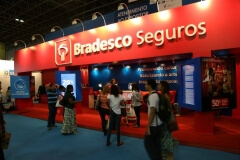 Robô Interativo da Bradesco Seguros na Bienal do Livro