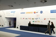 Robô Interativo da Nestlé na convenção Abras 2014