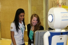 Robô Interativo da Sanofi / Medley no Workday