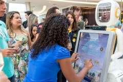 Robô Interativo na inauguração do Shopping Vila Velha - ES