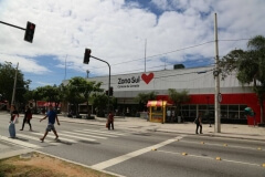 Robô Interativo do Supermercado Zona Sul - Rio de Janeiro- RJ