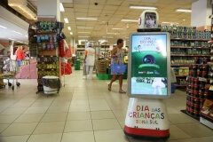 Robô Interativo do Supermercado Zona Sul - Rio de Janeiro- RJ