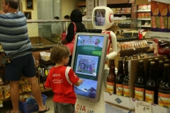 Robô Interativo do Supermercado Zona Sul - Rio de Janeiro- RJ