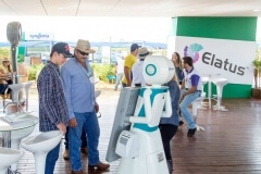 Robô Interativo da Syngenta na Showtec 2015