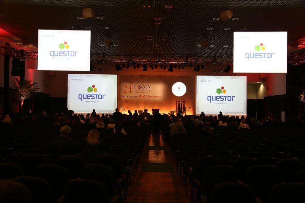 Robô Interativo da Unisescon, 24º EESCON em Campos do Jordão - SP