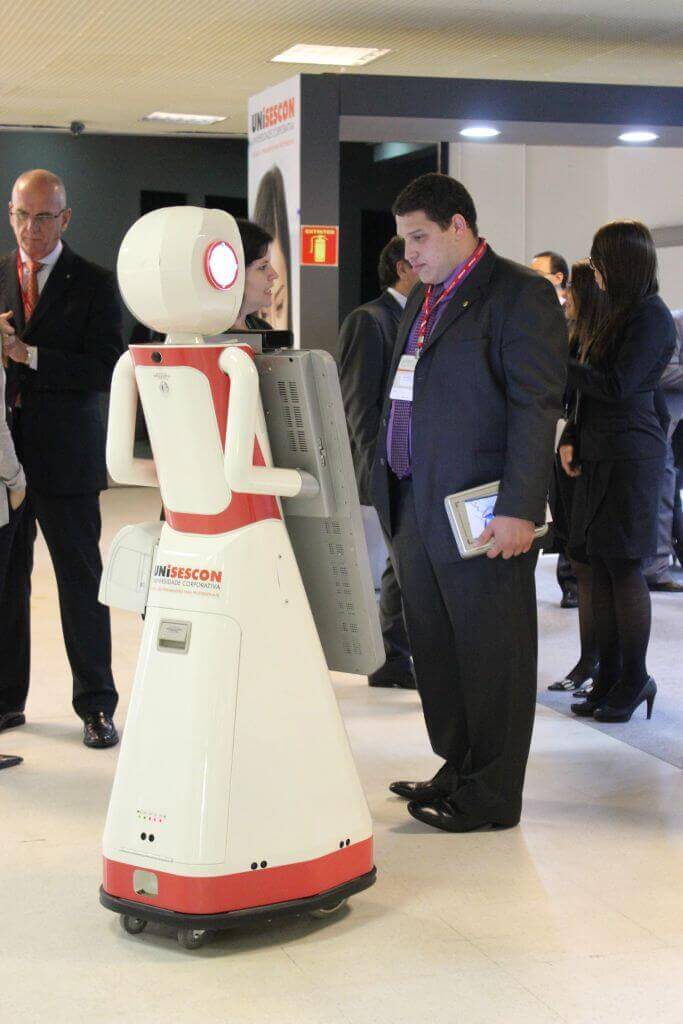 Robô Interativo da Unisescon, 24º EESCON em Campos do Jordão - SP
