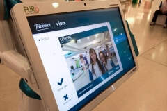Robô Interativo lançamento do Programa de Relacionamento Vivo