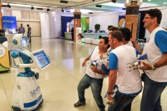 Robô Interativo lançamento do Programa de Relacionamento Vivo