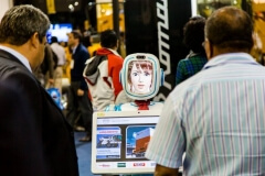 Robô Interativo da Wirtgen Group na Brazil Road Expo 2013