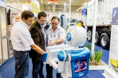 Robô Interativo da Wirtgen Group na Brazil Road Expo 2013