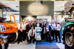 Robô Interativo da Wirtgen Group na Brazil Road Expo 2013
